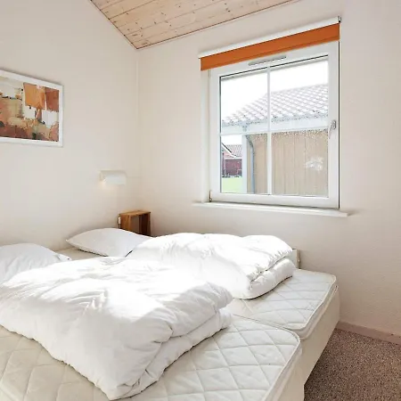 8 Person On A In Prázdninový dům *